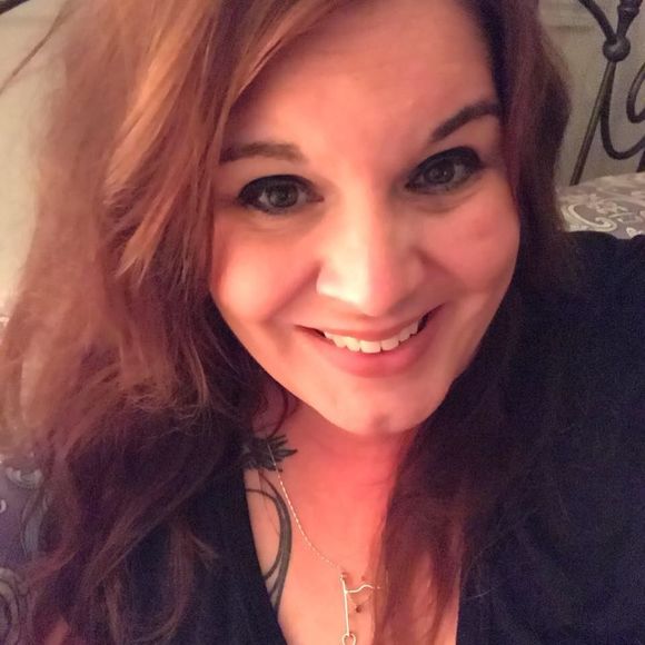 Meet your Posher, Sarah - Picture 1 of 1